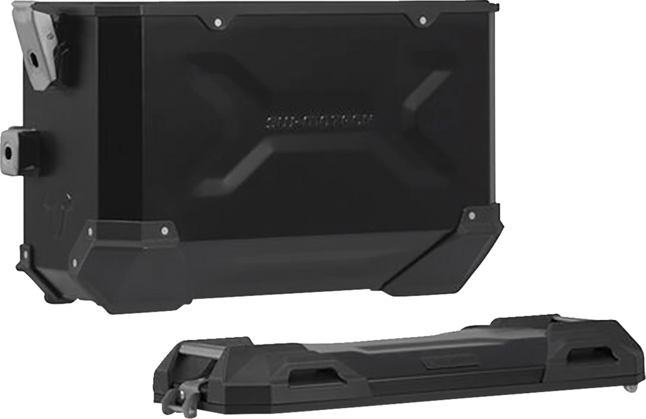 RAVEK Trunk Bed Light - Red - Wolverine 69-104R